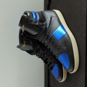Yves Saint Laurent High top sneakers
